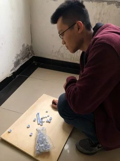 二2.webp.jpg