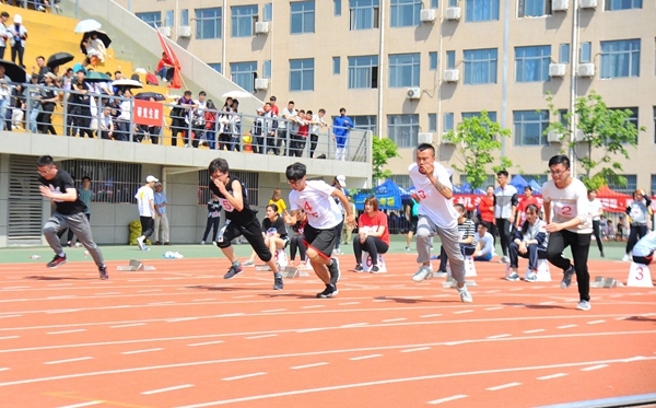 男同学起跑20190418170126 - 副本.jpg