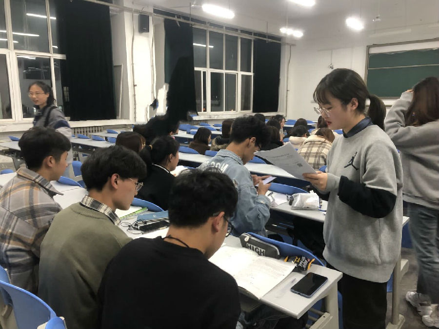 学生党员“小老师”志愿服务活动.JPG