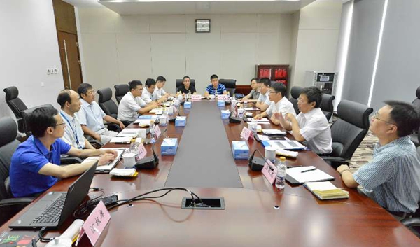 苏文甫副校长一行与渤海石油管理局领导座谈02.jpg