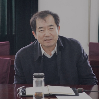 李校长_副本.jpg