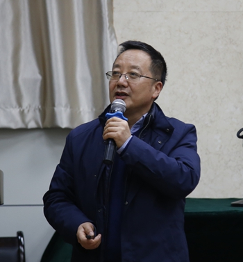 李华校长.jpg